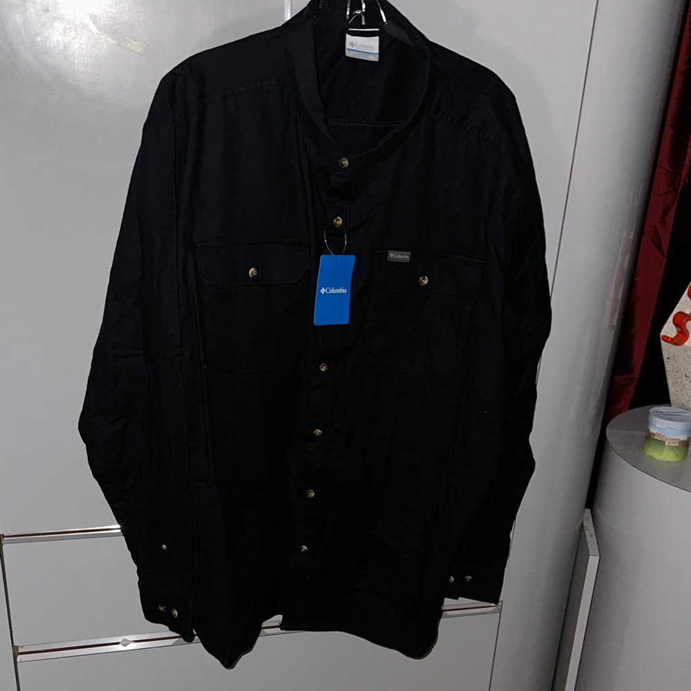 Columbia Men's Black Shirt